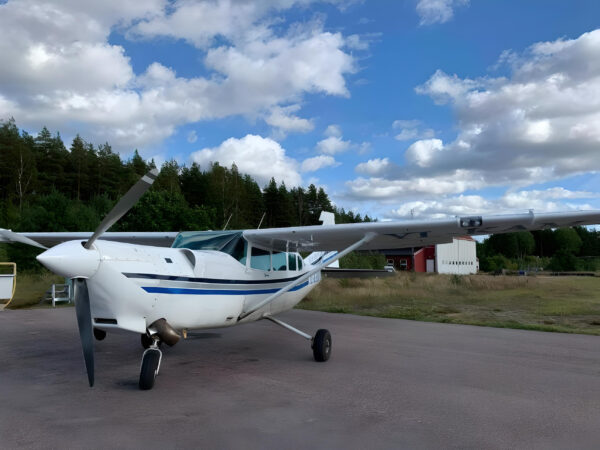 cessna 207 Soloy