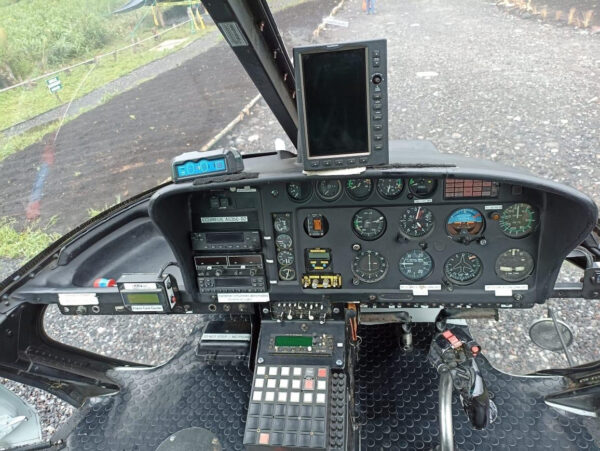 4 UNITS  FOR SALE  /  EUROCOPTER AS350 B2 -2010 - Imagen 6
