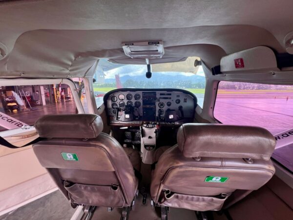 CESSNA TU206 G  año 1977 - Imagen 6